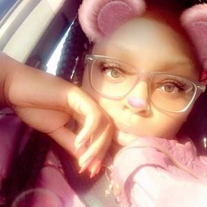 Meet your Posher, Alanda